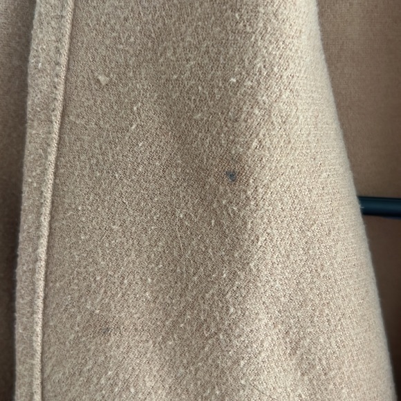 Trench Coat 🧥🤎 - Picture 3 of 3